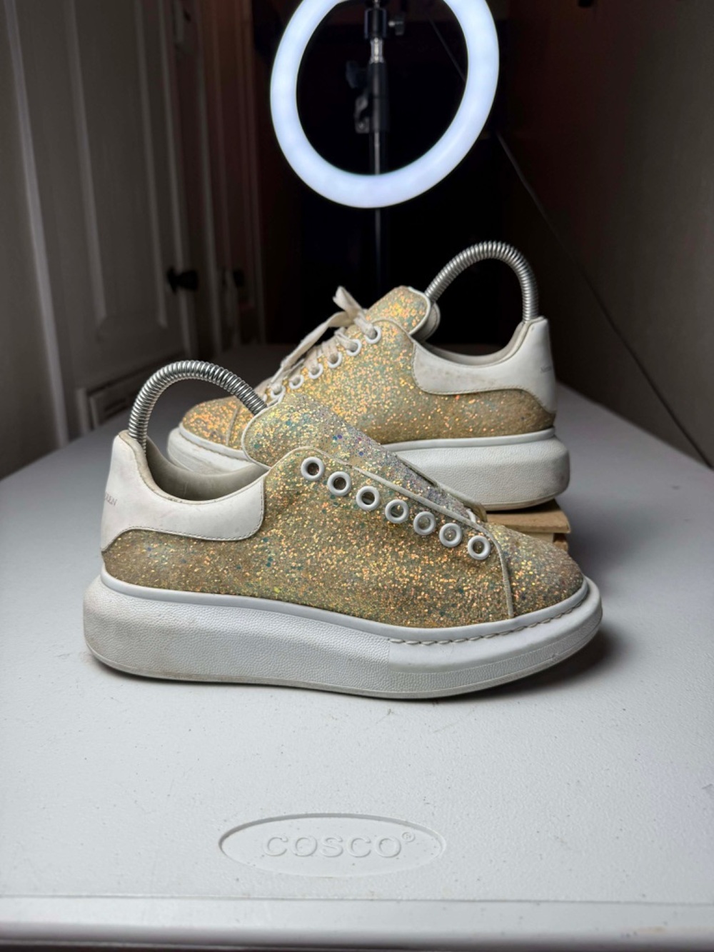 Alexander McQueen
OversizedGold Glitter (Women's)
Size 37 (US 7) Extremely beat